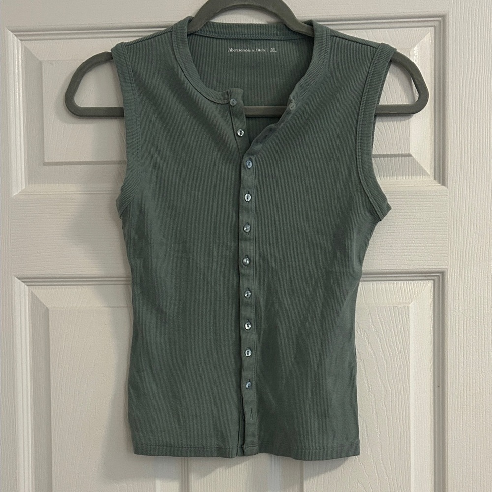 Abercrombie & Fitch Olive Green Ribbed Button-Front Sleeveless Tank